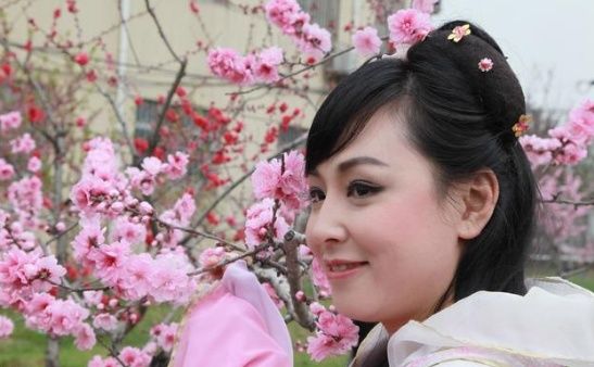 风水命理中情人劫,桃花劫是什么意思,是好是坏?