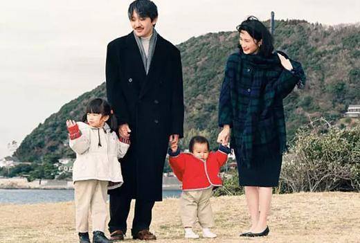真子公主的父亲的是秋筱宫文仁亲王的是当今天皇的第二皇子,是日本