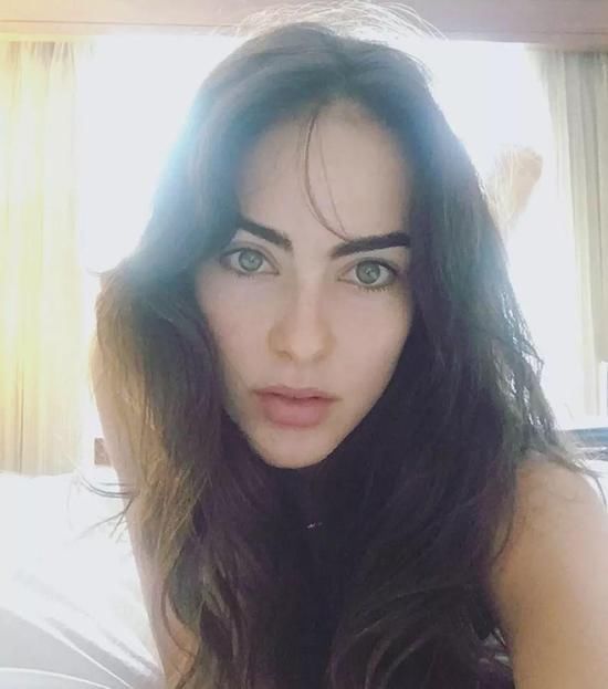 daniela botero 是杂志《maxim》的专属 模特儿, 也《playboy》和