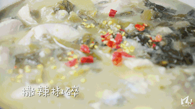 热气腾腾的开胃酸菜鱼,这样做比饭店还好吃,学会做给家人吧!