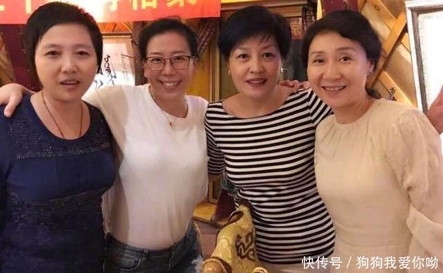 著名主持人李咏的妻子,春晚导演哈文