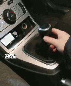 大爷 你没发现这里有摄像头吗-北京时间
