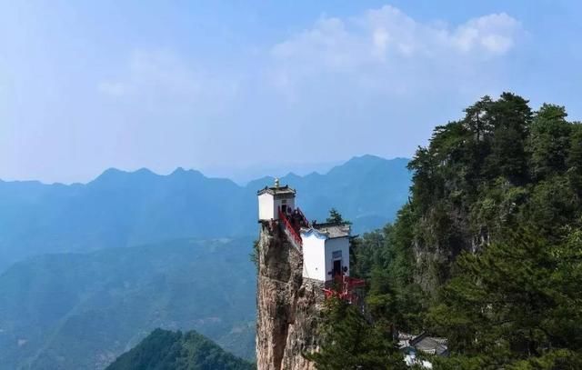 每逢周三,山阳县天竺山景区,漫川人家,月亮洞景区,天蓬山寨景区对商洛