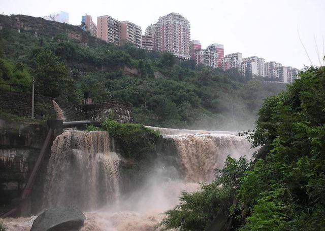 重庆这个区,城市中心有个大峡谷,拥有西南最大人工湖