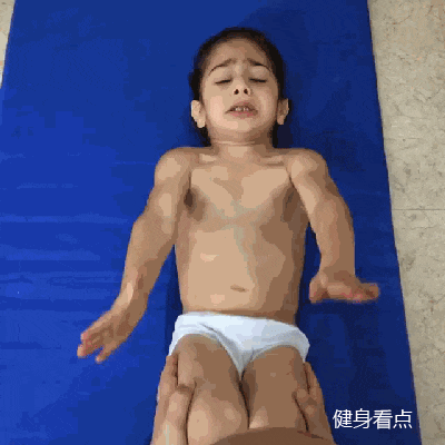 健身不分年龄,这6位小孩个个肌肉强壮,令成年人汗颜