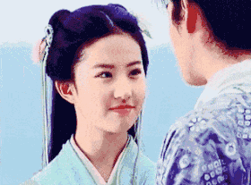 都经典,个人建议看天龙八部,因为神雕侠侣里的情节令人不忍再看,有点