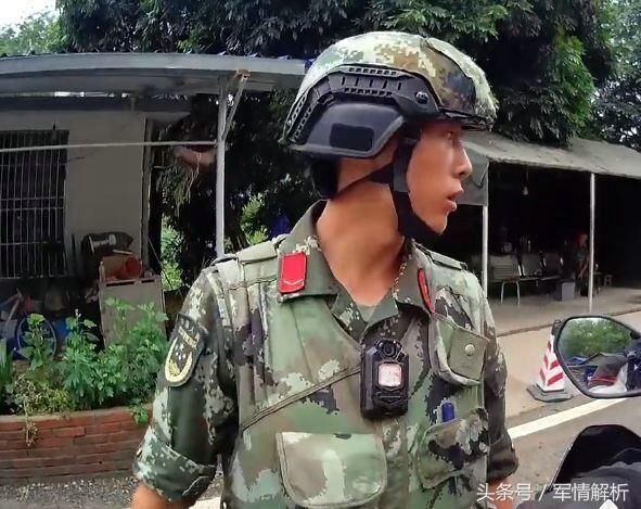中国陆军换装新式头盔!夜视仪手电都能装,特战风格很帅气