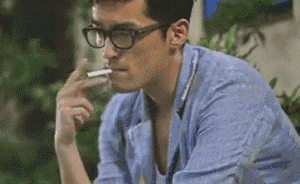 胡歌抽烟,李易峰抽烟,霍建华抽烟,都败给了这个本来不