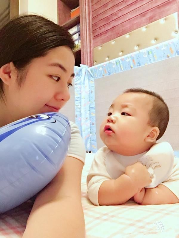 "王小蒙"毕畅嫁富豪生儿子 身材开始发福 老公没有富二代的陋习