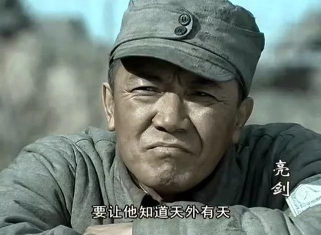一名中国士兵俘虏63名英军,2万美军战死铁山