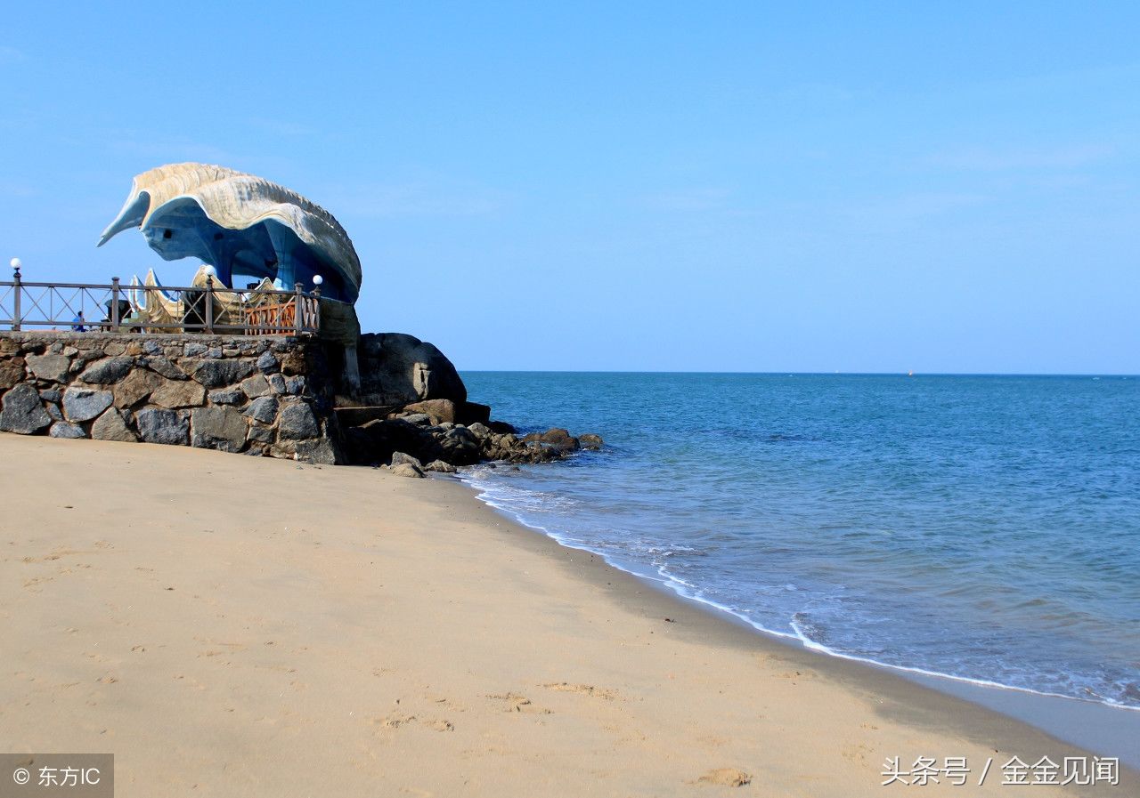 广东茂名,电白县博贺镇放鸡岛(湾舟)海滩.(图片来自东方ic)