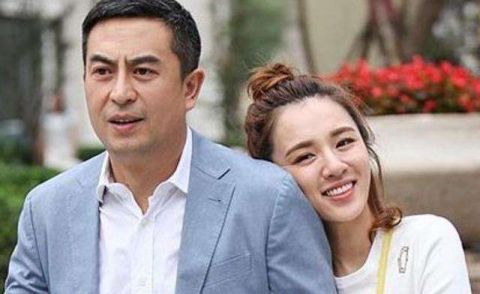 张嘉译脸上惊现老年斑, 和王晓晨演老夫少妻虐恋, 真不容易