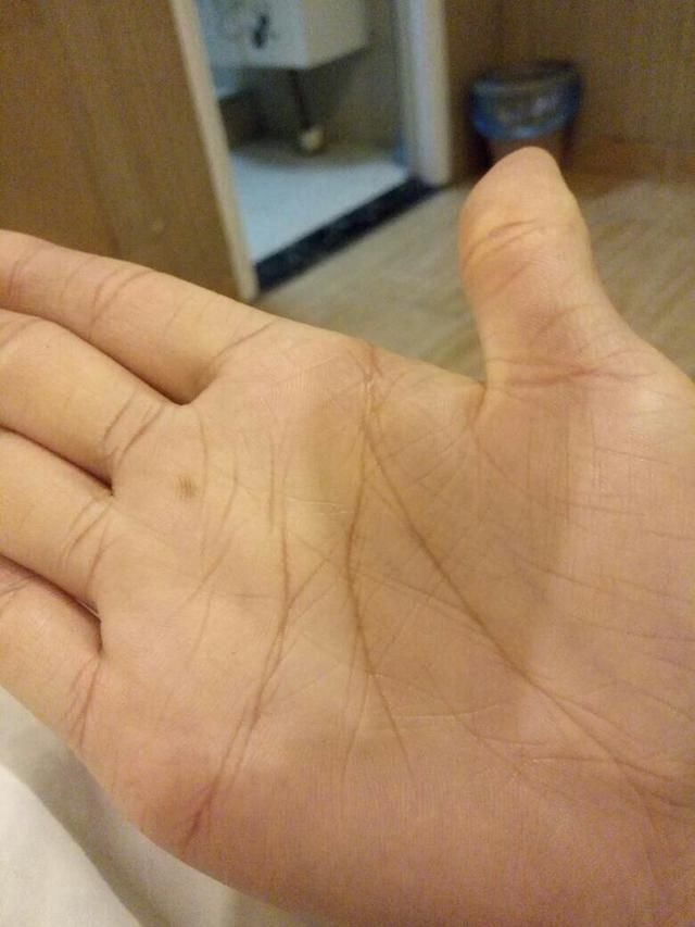 手掌哪些手纹线代表财运