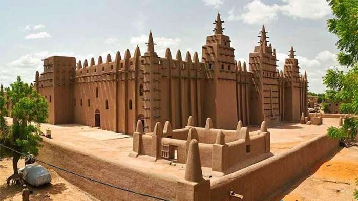 清真寺作为苏丹萨赫勒建筑风格的巅峰之作,它是非洲最著名的地标之一