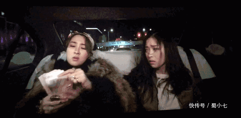 爆笑gif:装批是要付出代价的,这哥们还健在吗?