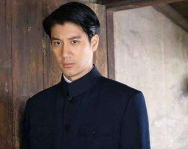 盘点穿中山装最帅的男星,谢霆锋上榜,刘德华也很帅