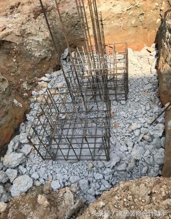 狂砸12万打桩做地基才只建两层半的自建房,遭亲戚狂怼