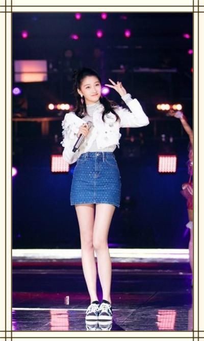 当关晓彤同框赵韩樱子,172的身高瞬间不再是优势,看脸