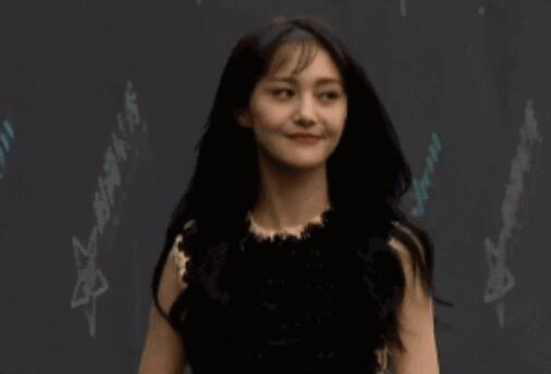 郑爽母亲:女儿对农村亲戚特别好 我叫她小妈妈
