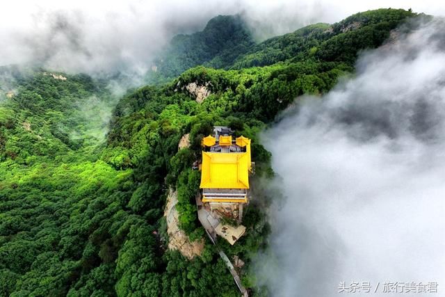 西安南五台上有一座现存最早的佛塔,据传大雁塔都曾仿