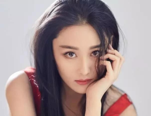 张馨予,李晨的前女友,无论是身材还是颜值,都算的上外国人眼中的中国