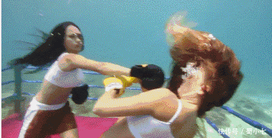 水下拳击,你见过吗?