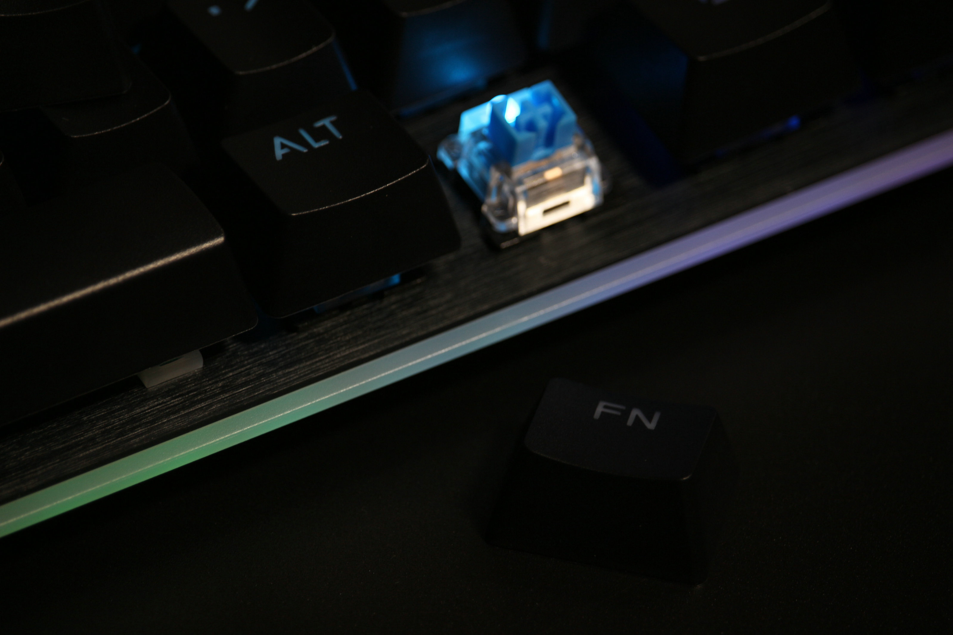 低调炫酷游戏键盘-hyperx火星rgb电竞机械键盘体验