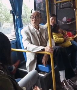 让人看了就想笑的图片,承接你今晚的笑点