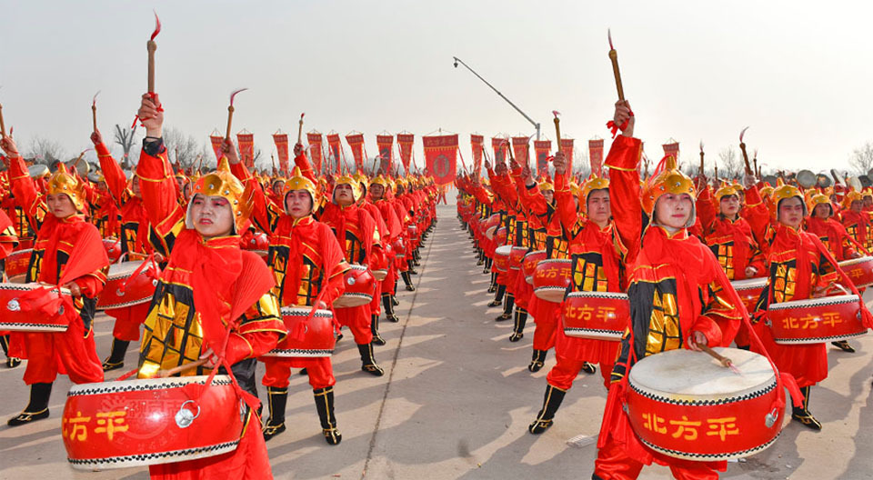 河津:敲锣打鼓迎元宵 威风锣���震撼人心