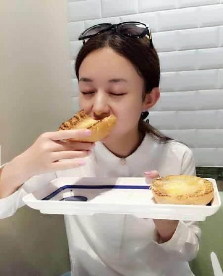 这些明星的吃相简直逆天了, 最后一位吃成了表情包, 网友: 绝了!