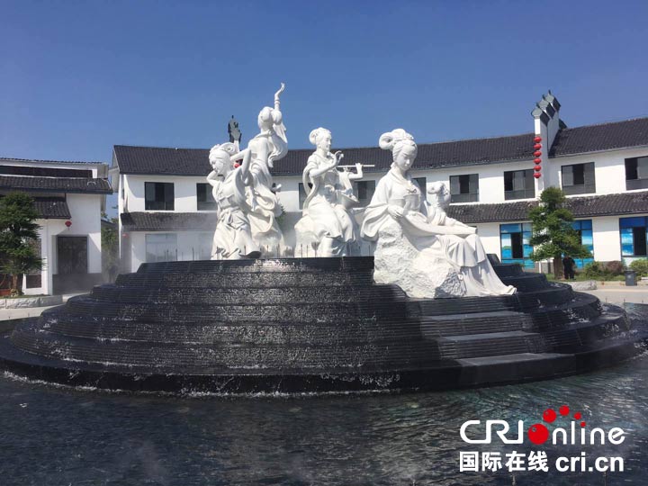 仙女湖七仙女雕塑(摄影:梁生文)