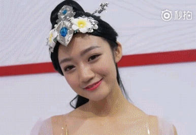 动图看cj2017:小姐姐笑的好甜呐