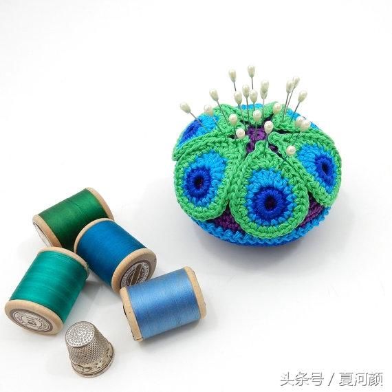 分享几十款钩针小孔雀羽毛的图案及披肩图解,带教程