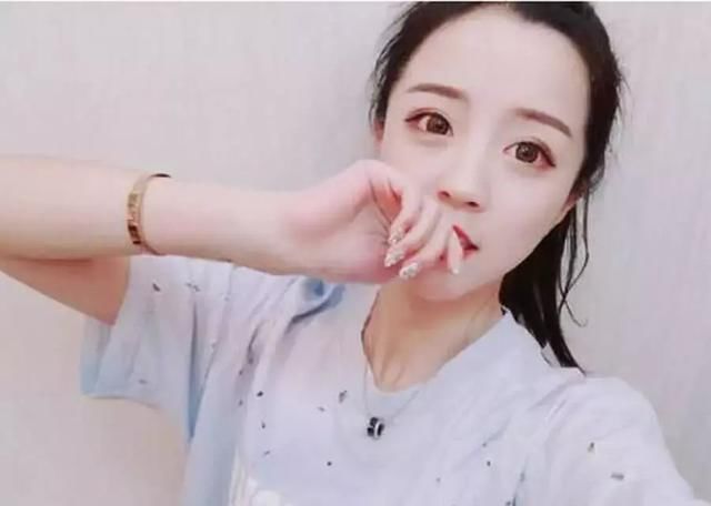 抖音五大美女:没有代古拉k, 莉哥第二,第一酷似林允儿