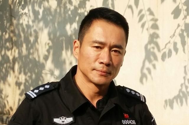 目前已确定《战狼3》准备开拍,吴京也表示:所有人已到位,只有丁海峰最