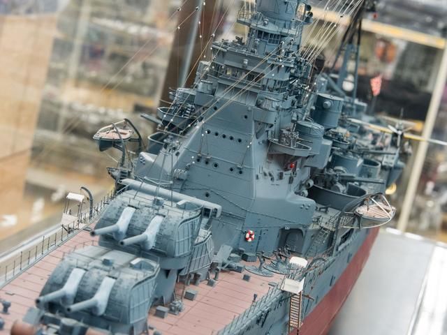 二战日本联合舰队最强条约重型巡洋舰-1/100高雄号重巡洋舰模型