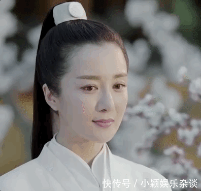 上学时候的她还被同学叫