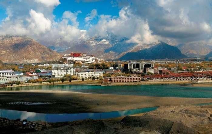中国两个至今没有高铁的省会城市,一个在建一个却遥遥
