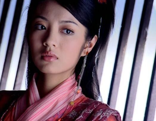 老胡的克妻属性已初见端倪,林月如死了,灵儿而死了,带着和灵儿的女儿"