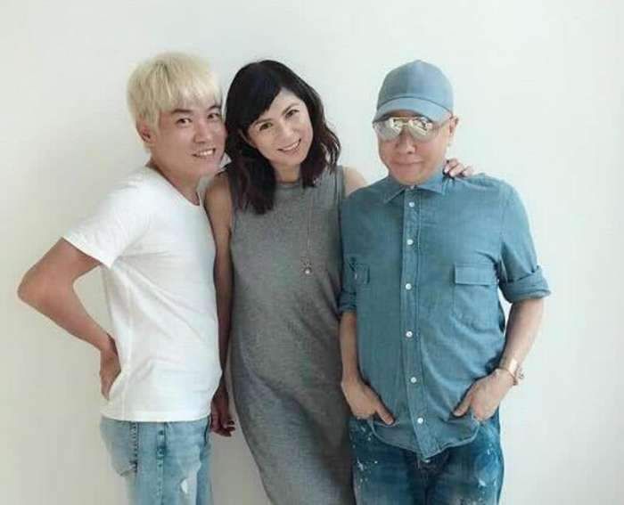 而潘玲玲悄悄嫁给圈内老公后,过着无人打扰的生活.