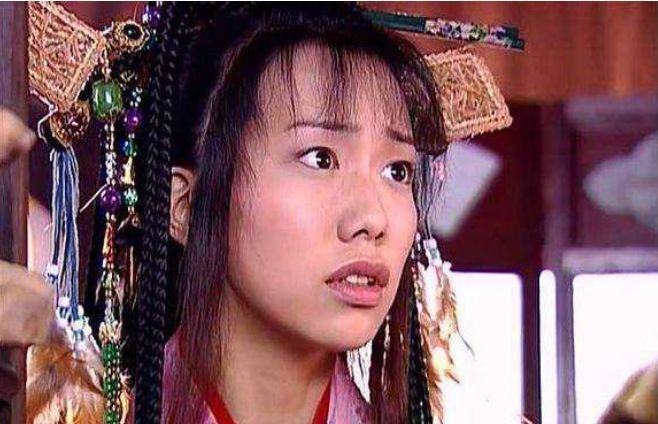 我们先来看看杨恭如小姐姐饰演的"孔慈",简直不要太惊艳,完全符合"