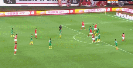 郜林惊天倒钩引来全世界媒体狂赞:让刚刚结束的世界杯