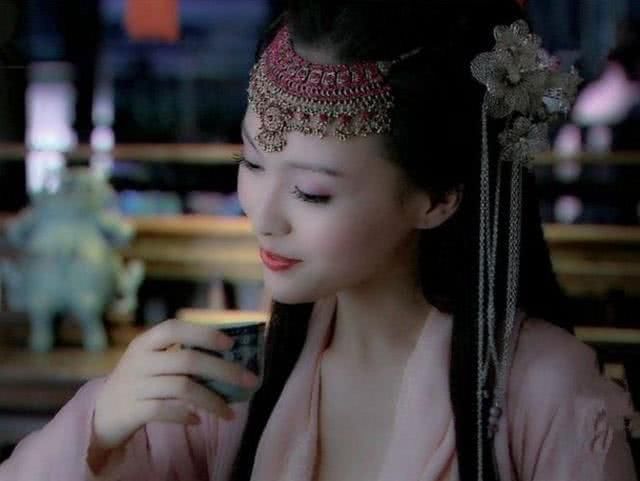 古装美女饮酒风姿,除了林青霞,只服范冰冰!