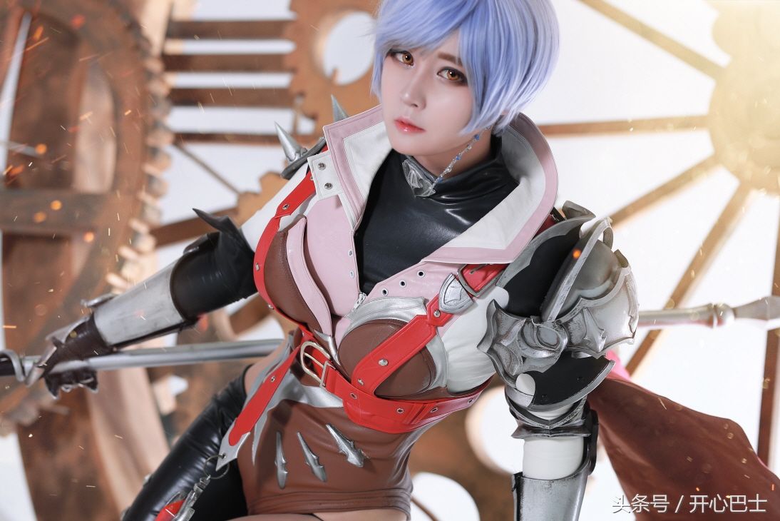 《七骑士2》波迪娜女皇阿伊琳性感美腿cosplay