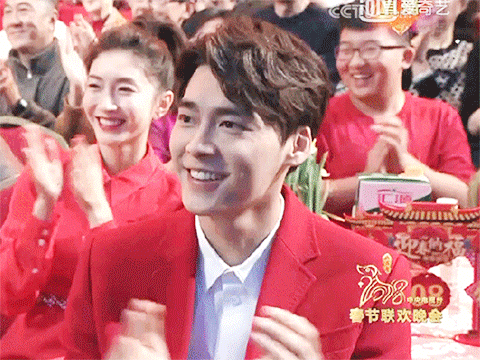 央视春晚明星观众变成小迷妹!网友:李易峰好帅啊!