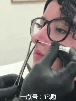 搞笑gif图:姐姐这手速,应该是做结扎手术练出来的!