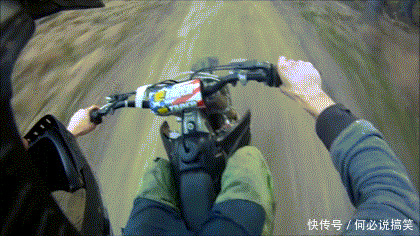 gif搞笑趣图 :打起来没完没了是吧-北京时间