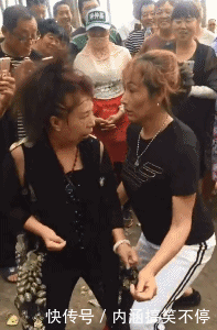 爆笑gif:神尬舞不在于舞蹈动作主要是表情的丰富