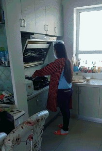 ▼ 3,精心研究许久发明的做饭神器!媳妇在也不用担心做饭被烫着了