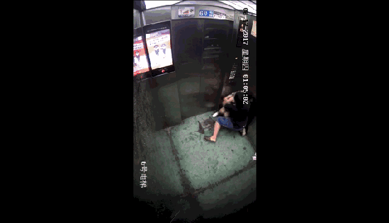 女子深夜乘电梯被男邻居扑倒猥亵!视频曝光!这份防狼指南请收好